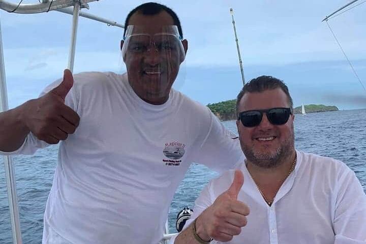 Por estas fotos el doctor, Rodrigo Marín, director de vigilancia de la Salud del ministerio de Salud, fue crucificado en redes sociales