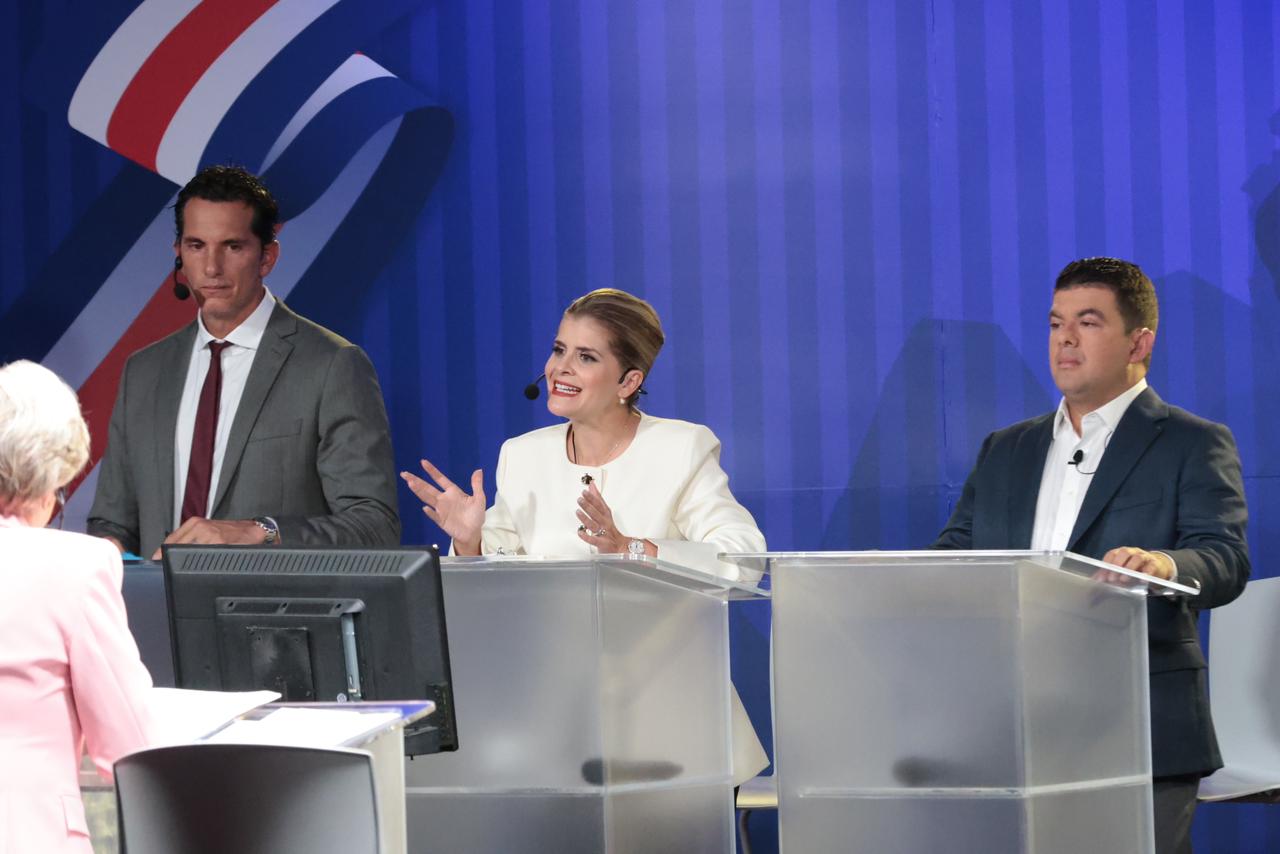 Laura Fernández acusa a Fabricio Alvarado de acoso en debate Columbia - U Latina