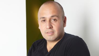 Henry Picado, el diseñador tico que vistió a Lady Gaga, Thalía y Gloria Trevi