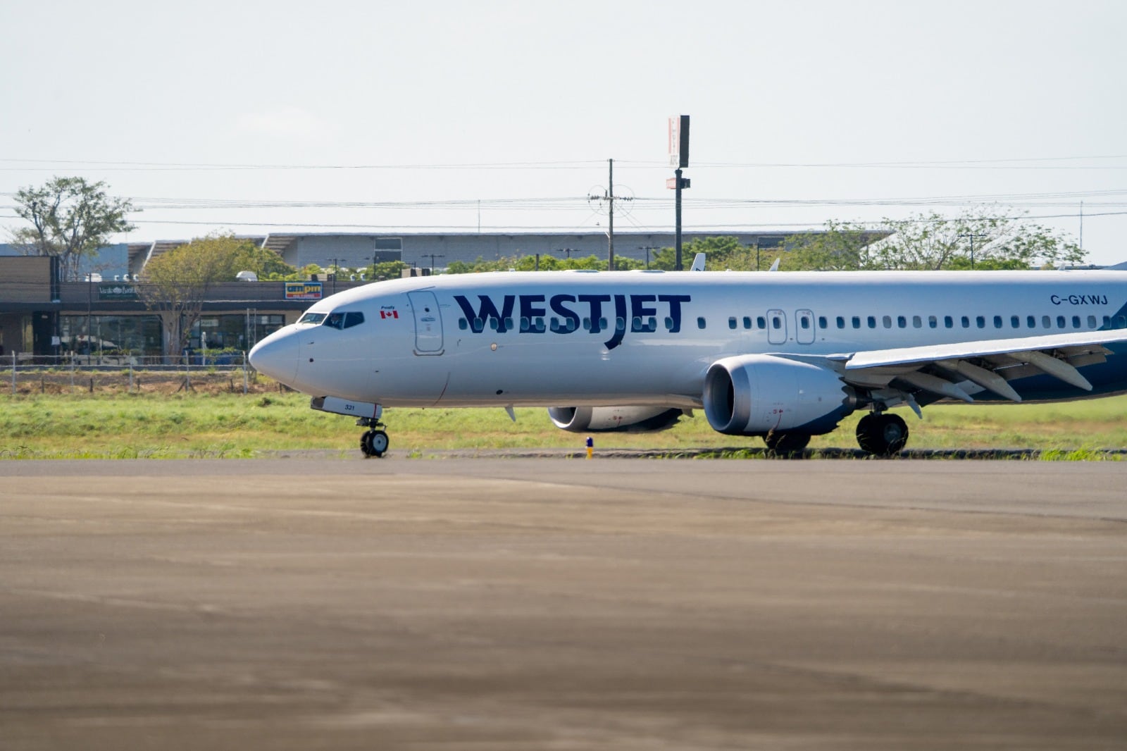 Ruta directa de WestJet entre Vancouver y Guanacaste llega cada viernes con un B737-8 Max y amplía la conectividad aérea entre Canadá y el Pacífico norte.
