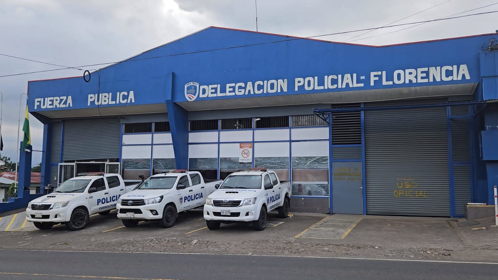 El Organismo de Investigación Judicial (OIJ), trabaja para identificar y capturar al sujeto responsable del atentado. Foto: Edgar Chinchilla.