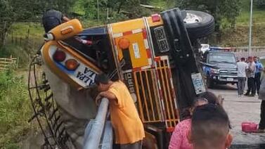 Sube a 19 el número de muertos en accidente de autobús en Nicaragua