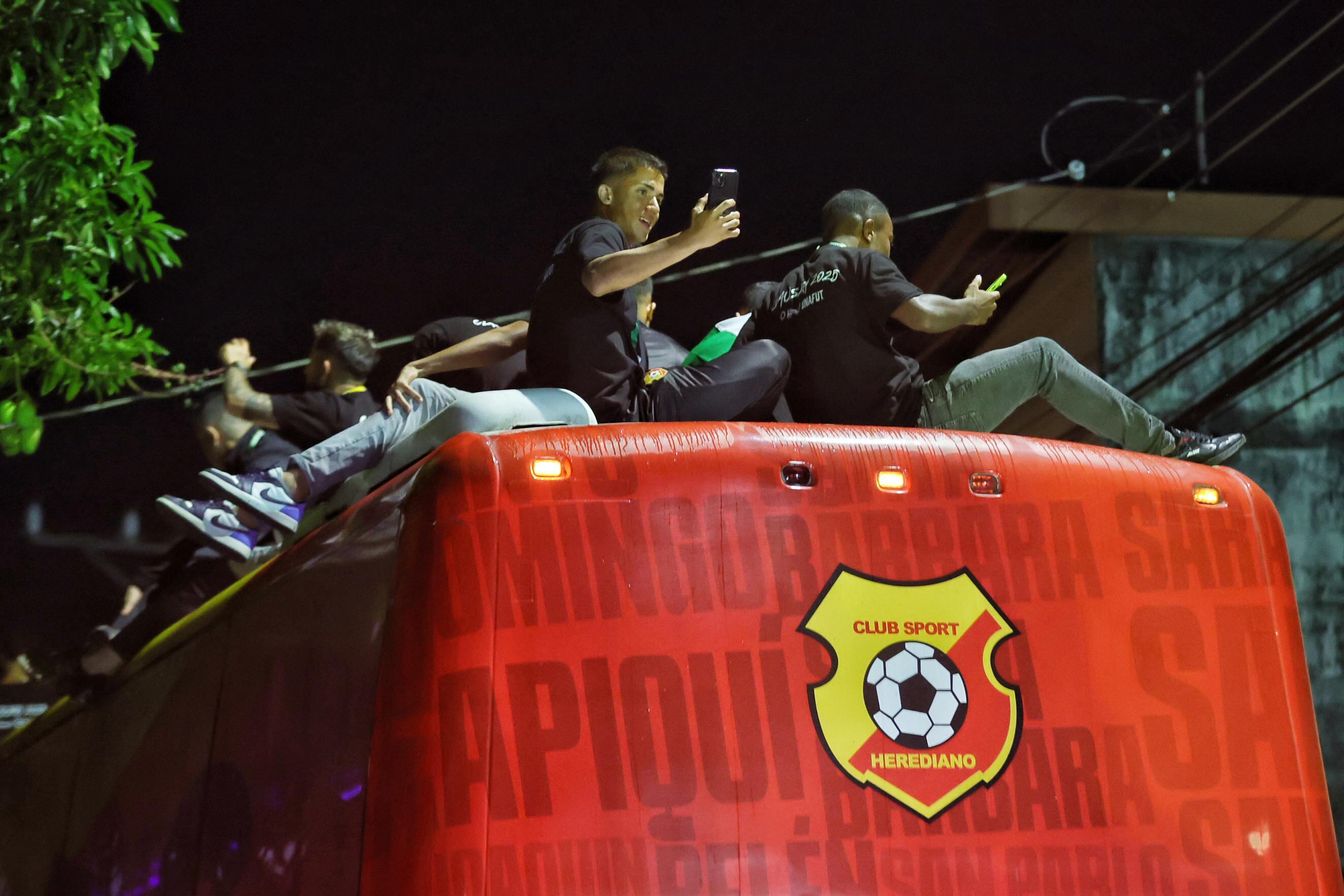 Desde este "palco" los integrantes del plantel rojiamarillo compartieron con los aficionados.