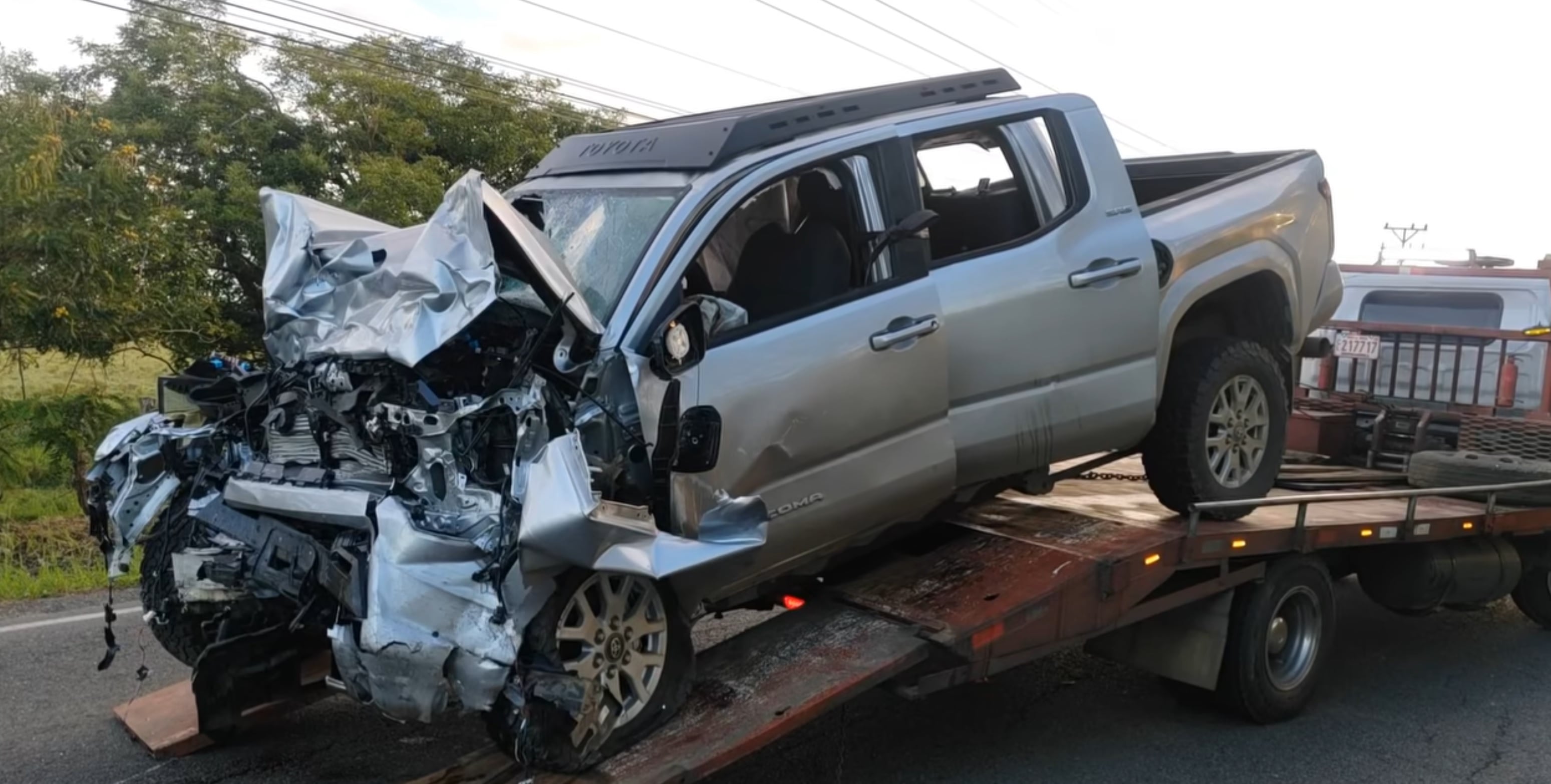 El choque entre el pick up y la microbús del hotel ocurrió en Sardinal de Carrillo. Foto Guanacaste Primero.