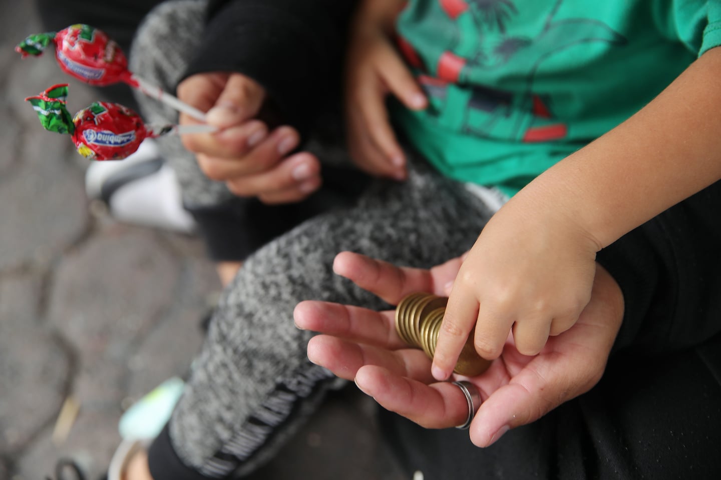 Semáforos en rojo y la desigualdad que preferimos ignorar