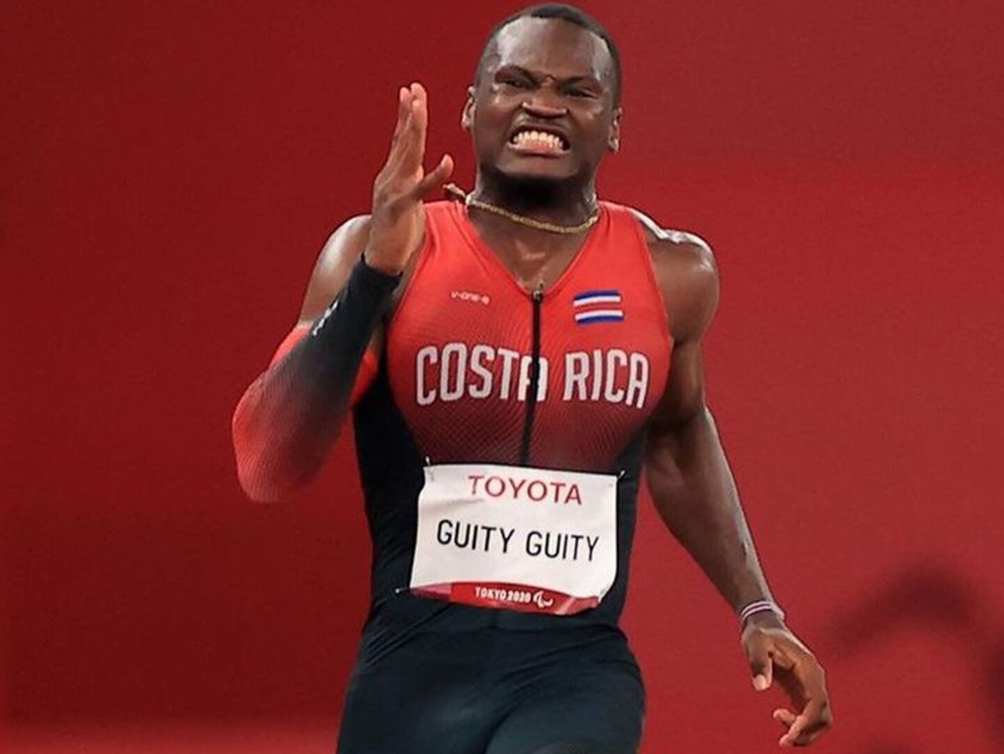 Sherman Guity impone récord paralímpico y clasifica a final de los 200 ...