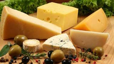 ¿Se puede comer queso con hígado graso? Esto aconsejan expertos sobre qué tipos elegir y cuáles evitar