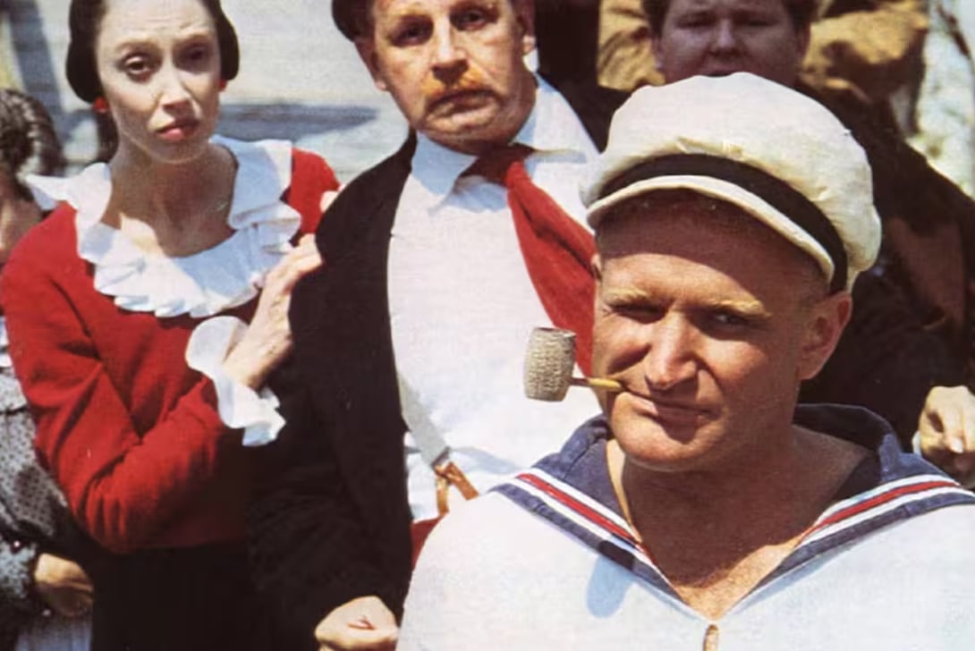 Robin Williams abandonó el consumo de cocaína tras la muerte de John Belushi en 1982, una tragedia que lo motivó a mantenerse sobrio durante dos décadas antes de una recaída en 2005.