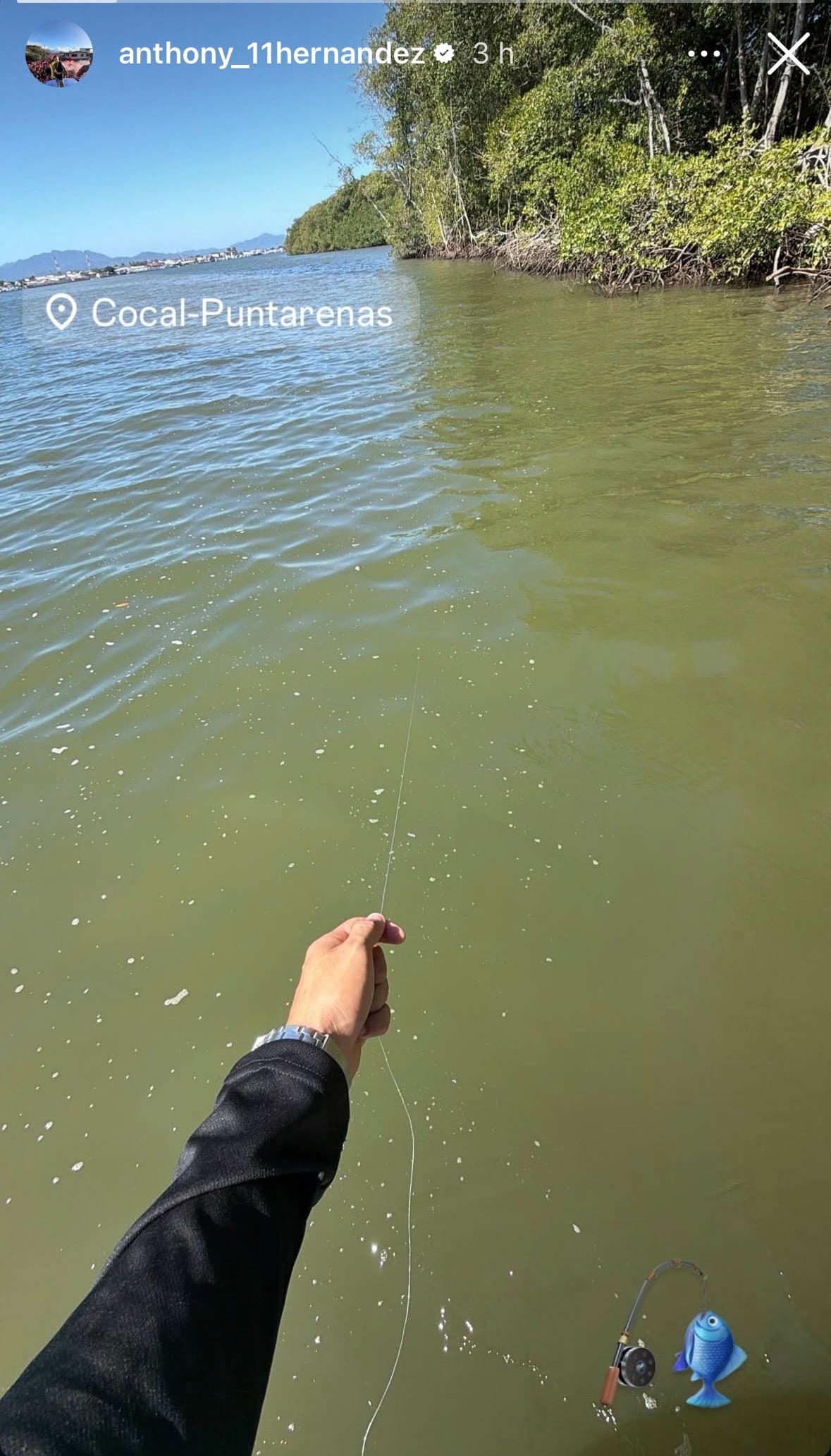Anthony Hernández se encuentra en Puntarenas y anda de pesca.