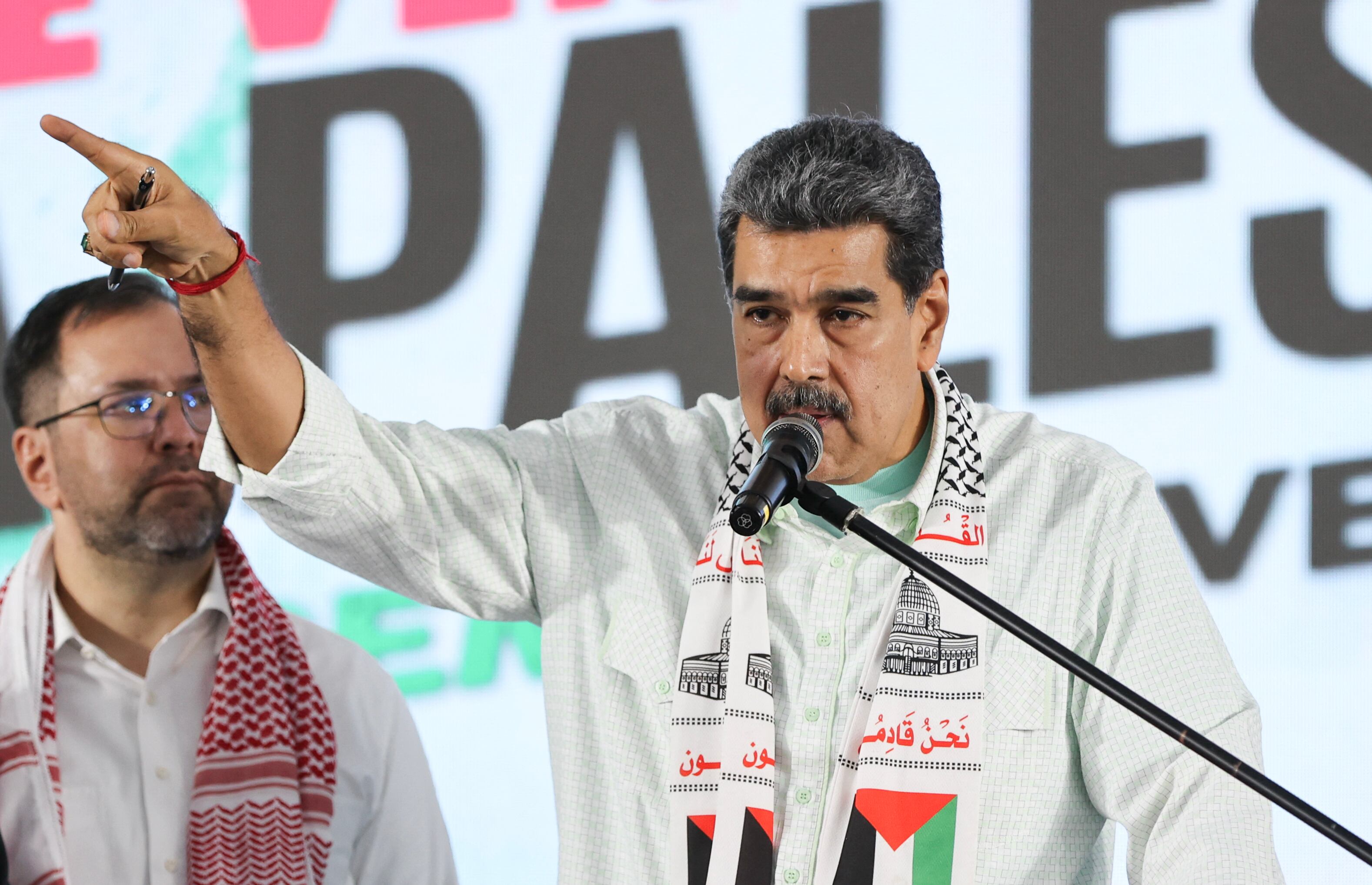 Nicolás Maduro se expresa en la conferencia del Día Internacional de Solidaridad con el Pueblo Palestino en Caracas, donde se pronunció sobre temas de política internacional y sanciones.