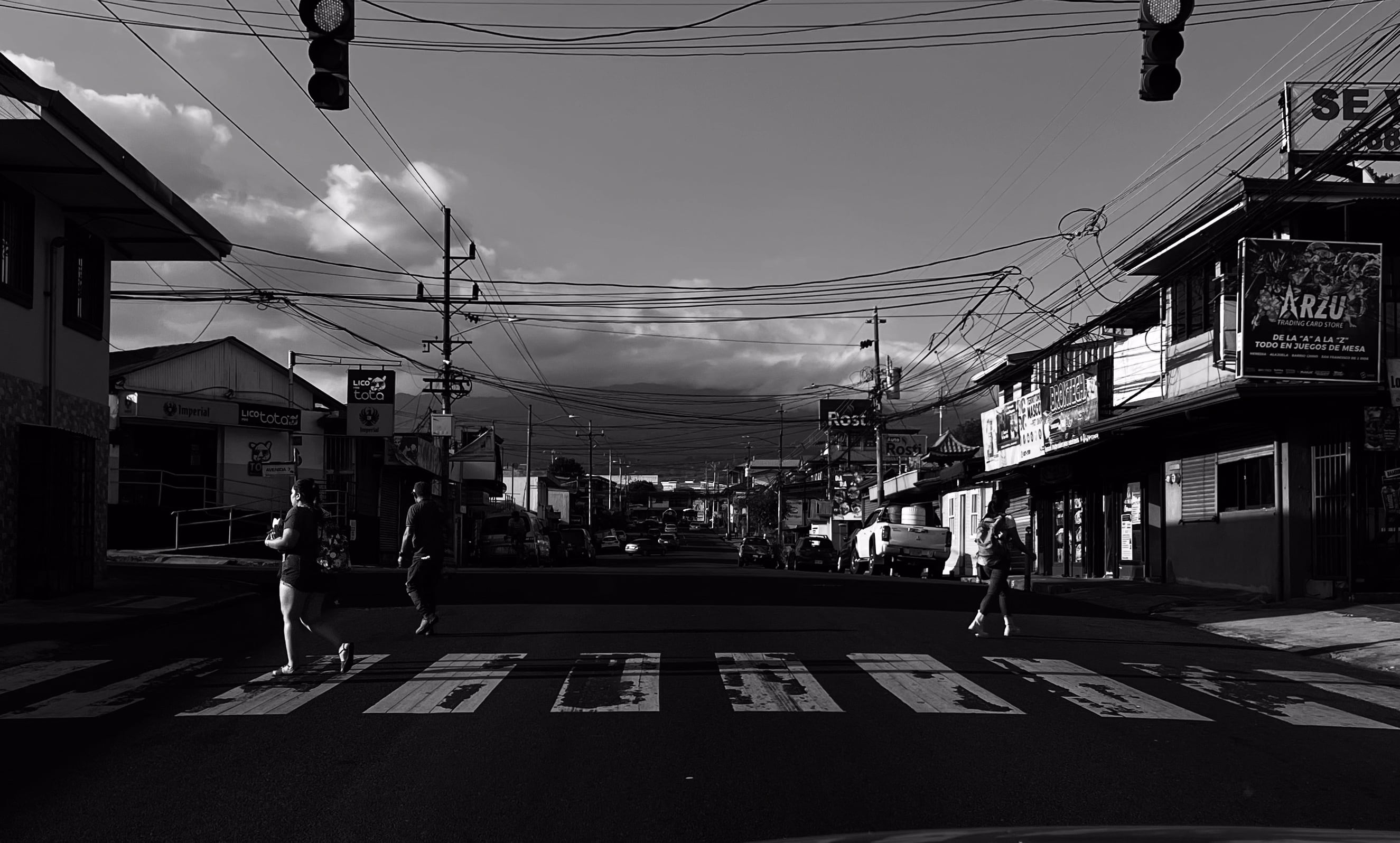 Fotografías creadas por los participantes del Reto fotográfico "Luz y Sombra" en marzo del 2025.