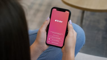 Apps de citas cambian sus estrategias para conquistar a la generación Z cansada del ‘match’