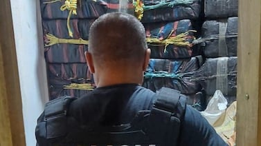 OIJ detuvo a siete hombres y decomisó más de una tonelada de cocaína en Golfito