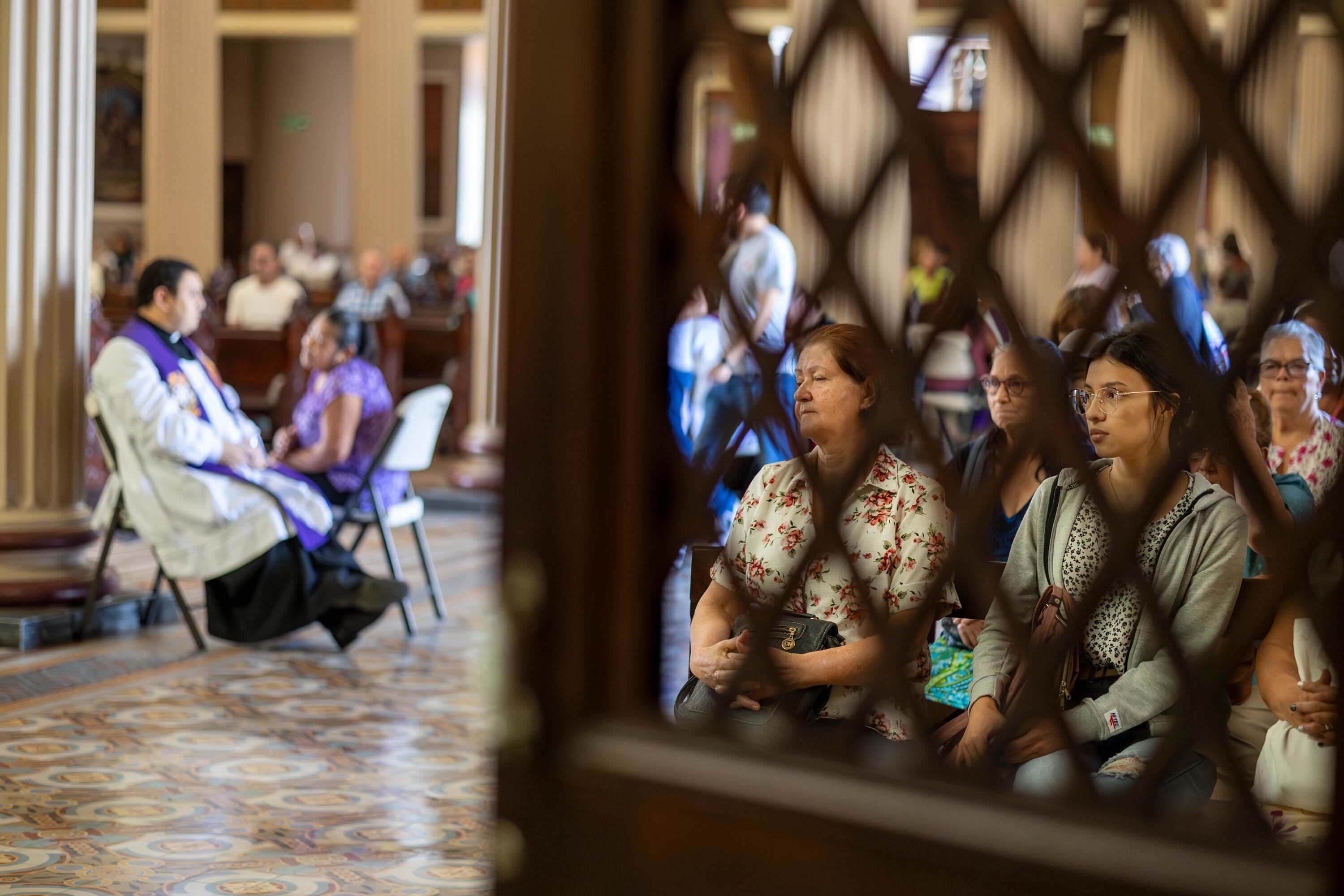 22/03/2024, San José, Catedral Metropolitana, inicio de la jornada de confesiones previo al principio de la semana santa.