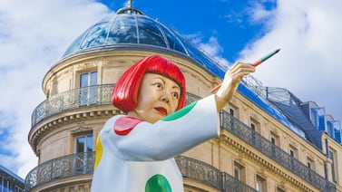 Yayoi Kusama, colorida leyenda del arte global, falleció a los 97 años