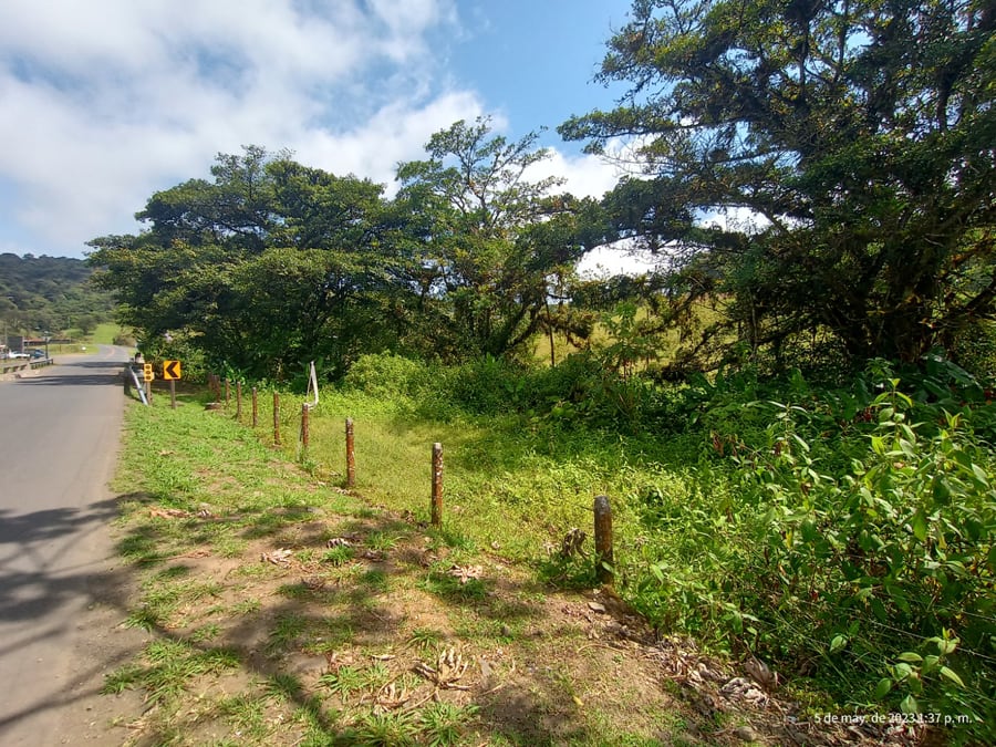 Terreno de 3.333 m² en Balsa de Los Ángeles, San Ramón. Está junto a la escuela La Balsa. Avalúo oficial lo fija en ₡26,5 millones.