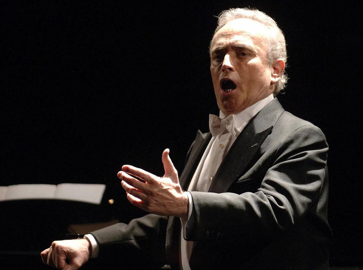 Каррерас фото. Хосе каррерас. Хосе каррерас тенор. Хосе каррерас. Певец хосе каррерас тенор оперный.