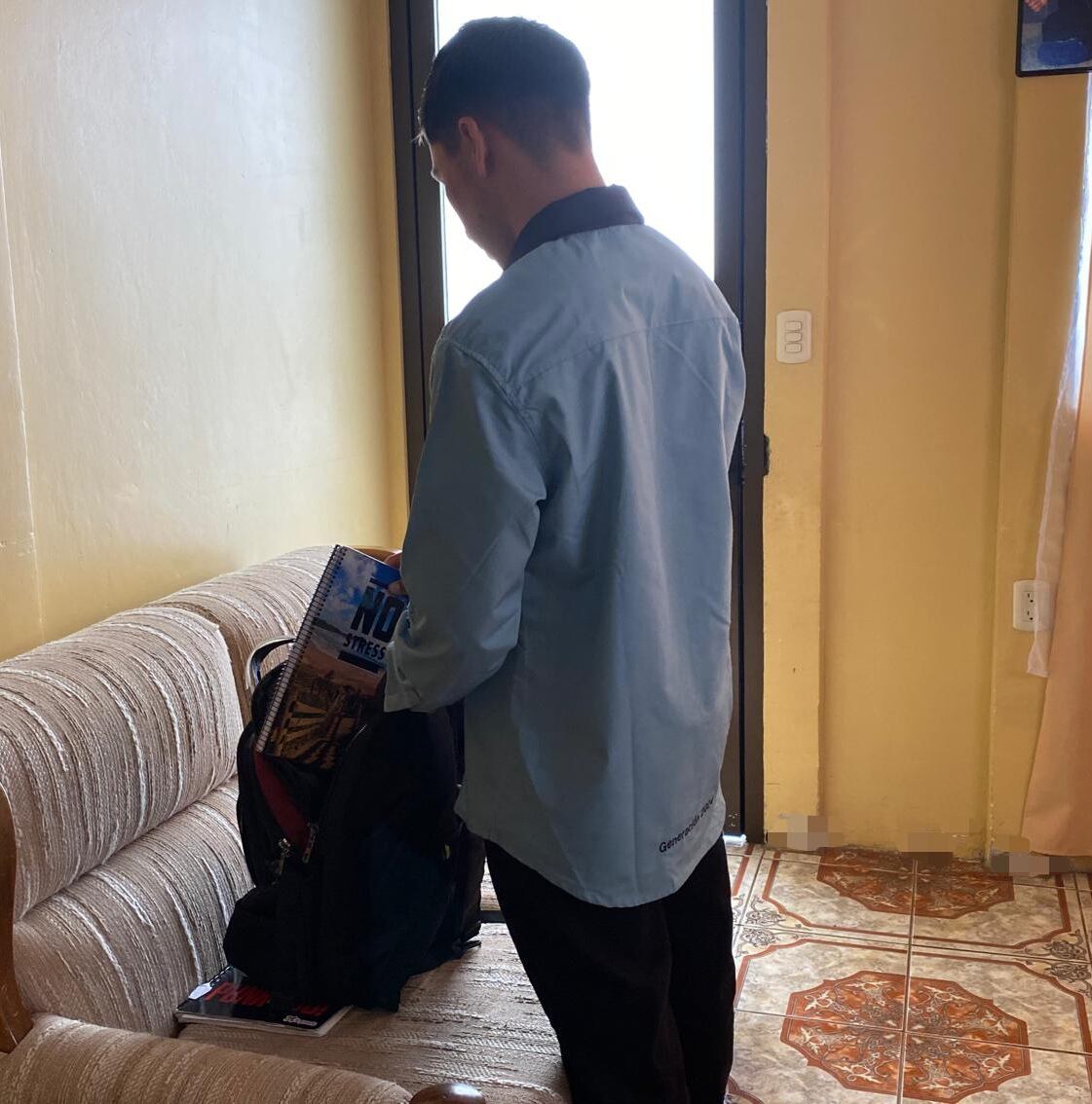 Hedrey Rojas Acuña, se alistó para inicia su último año en el CTP de Pacayas donde estudia producción agrícola pecuaria