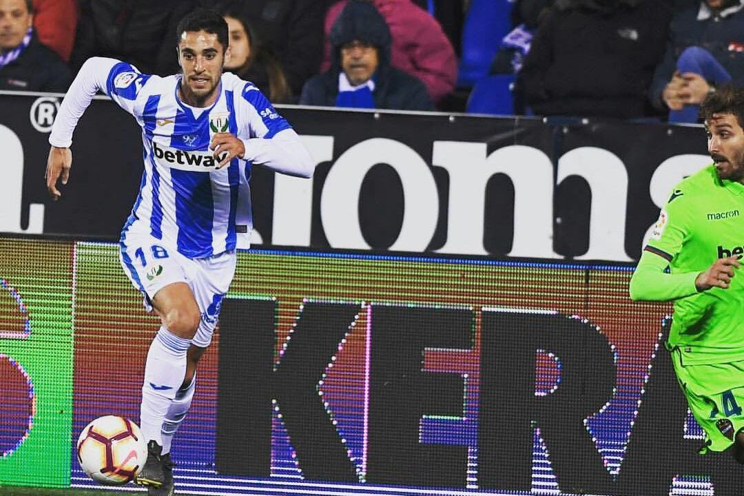 Saprissa anunció el fichaje bomba de Sabin Merino, quien ocuparía lugar de Javon East.