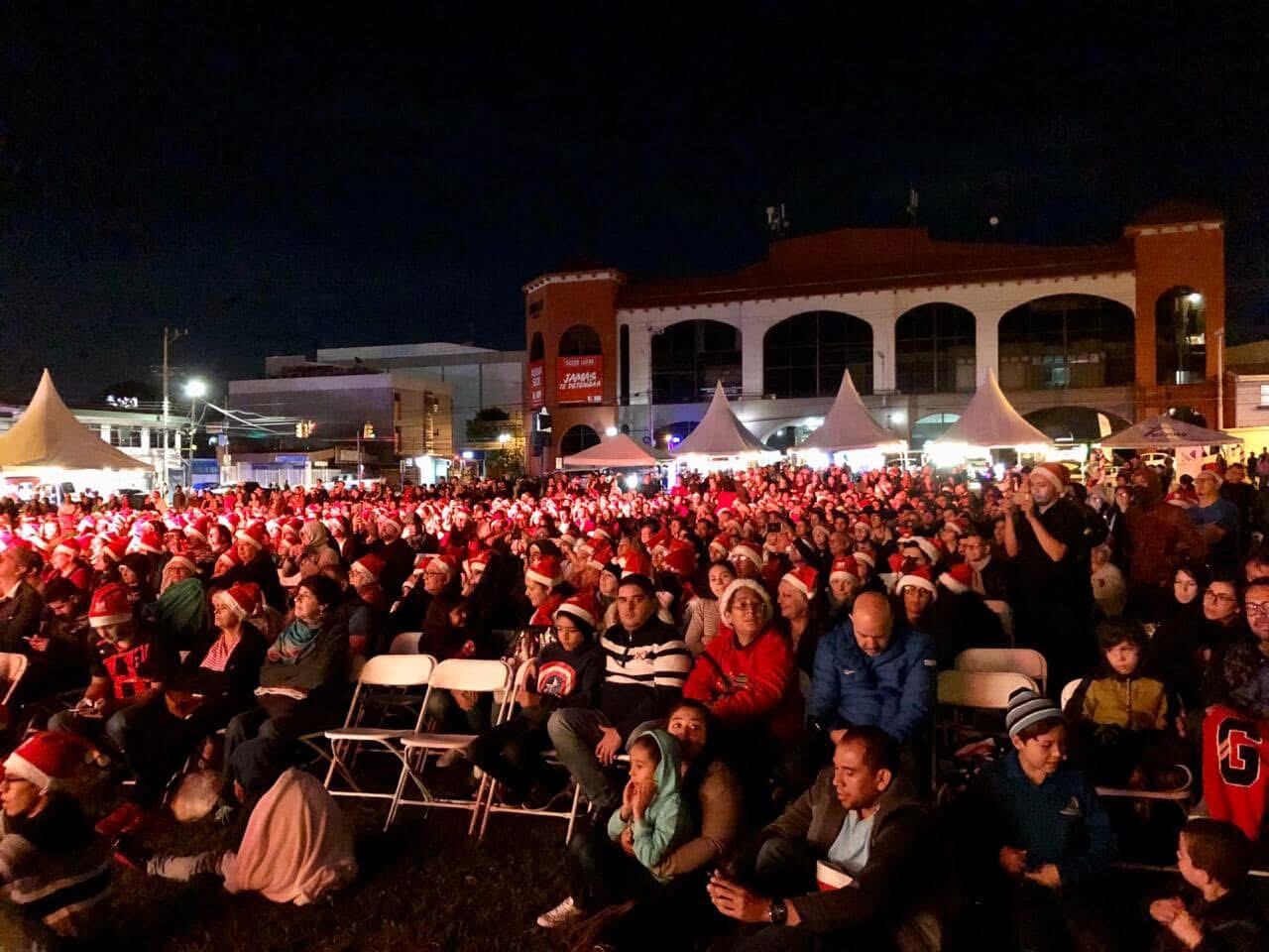 "Laus Deo" (alabanza a Dios), reflejo de sus raíces religiosas y la visión inspiradora,