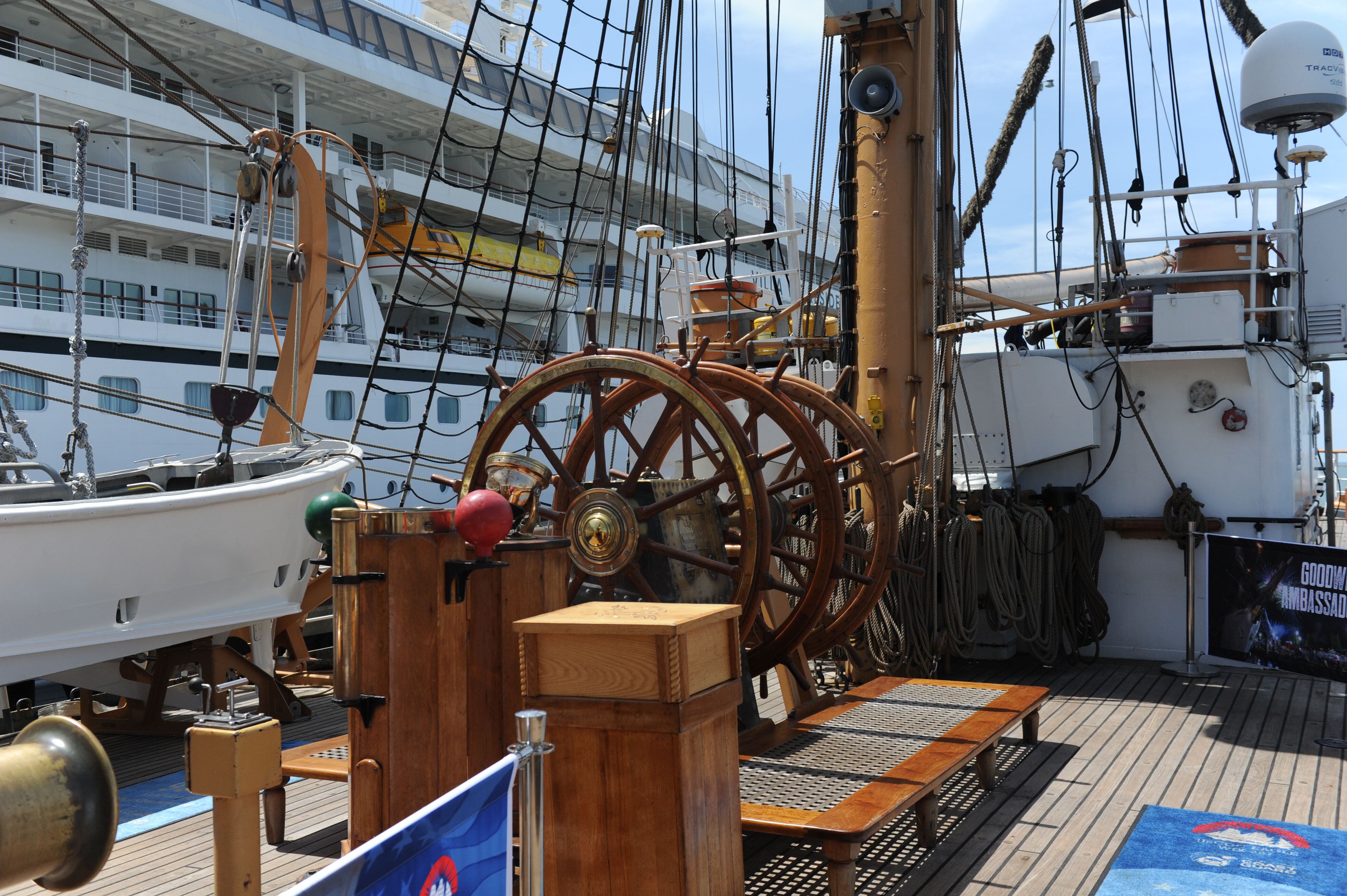 Velero USCGC EAGLE futuros oficiales de la Guardia Costera Estados Unidos