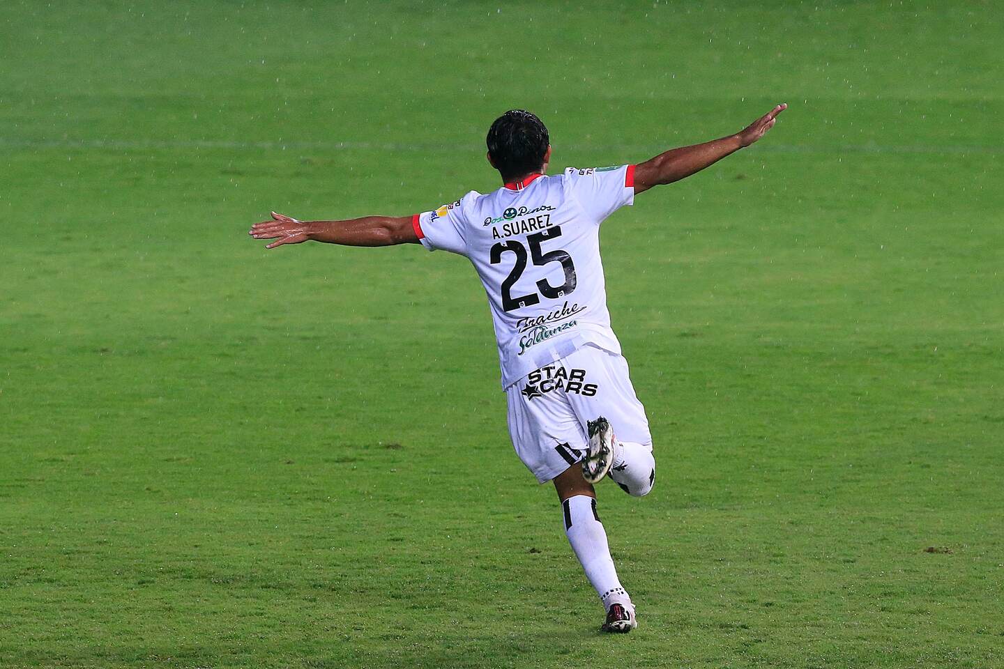 Aarón Suárez se formó en las ligas menores de Saprissa y su primer gol en clásicos en la máxima categoría fue con Alajuelense. Fotografía: Rafael Pacheco