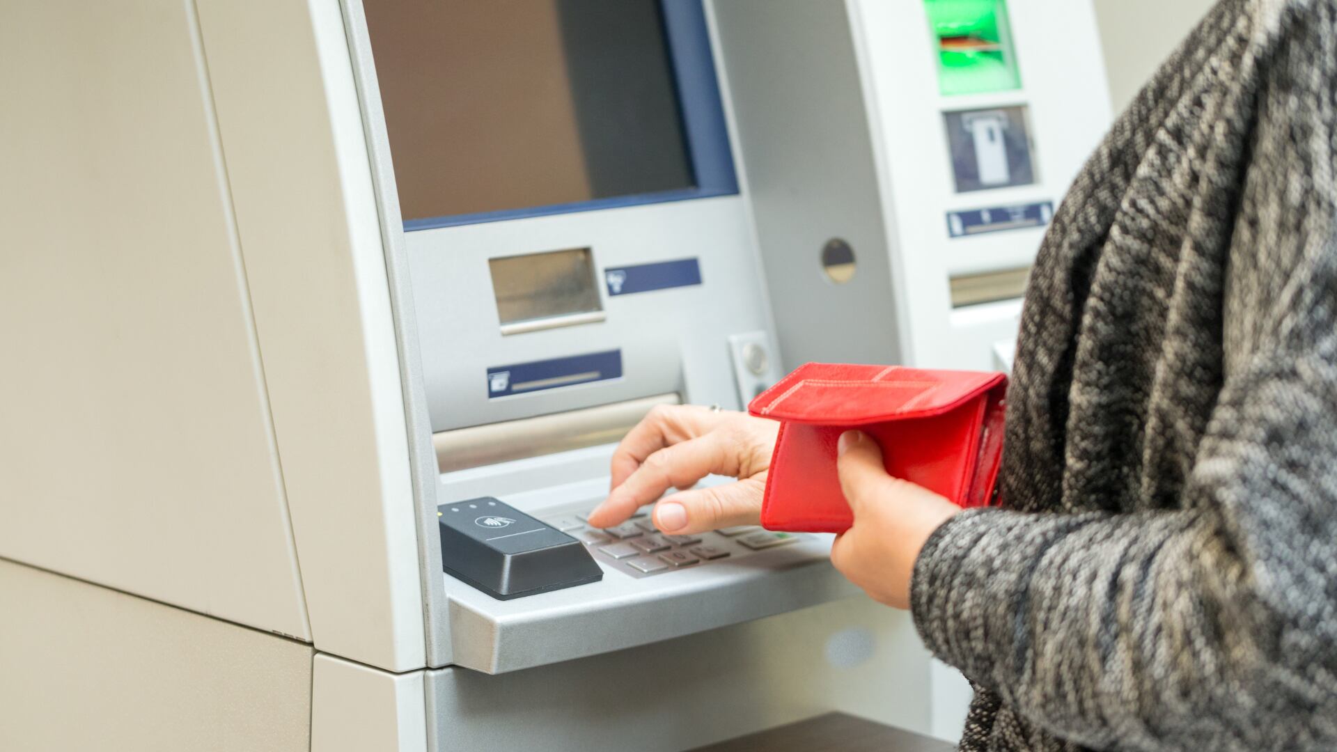 La CCSS anunció las fechas restantes de pago del IVM 2025, incluyendo el depósito del aguinaldo en noviembre.