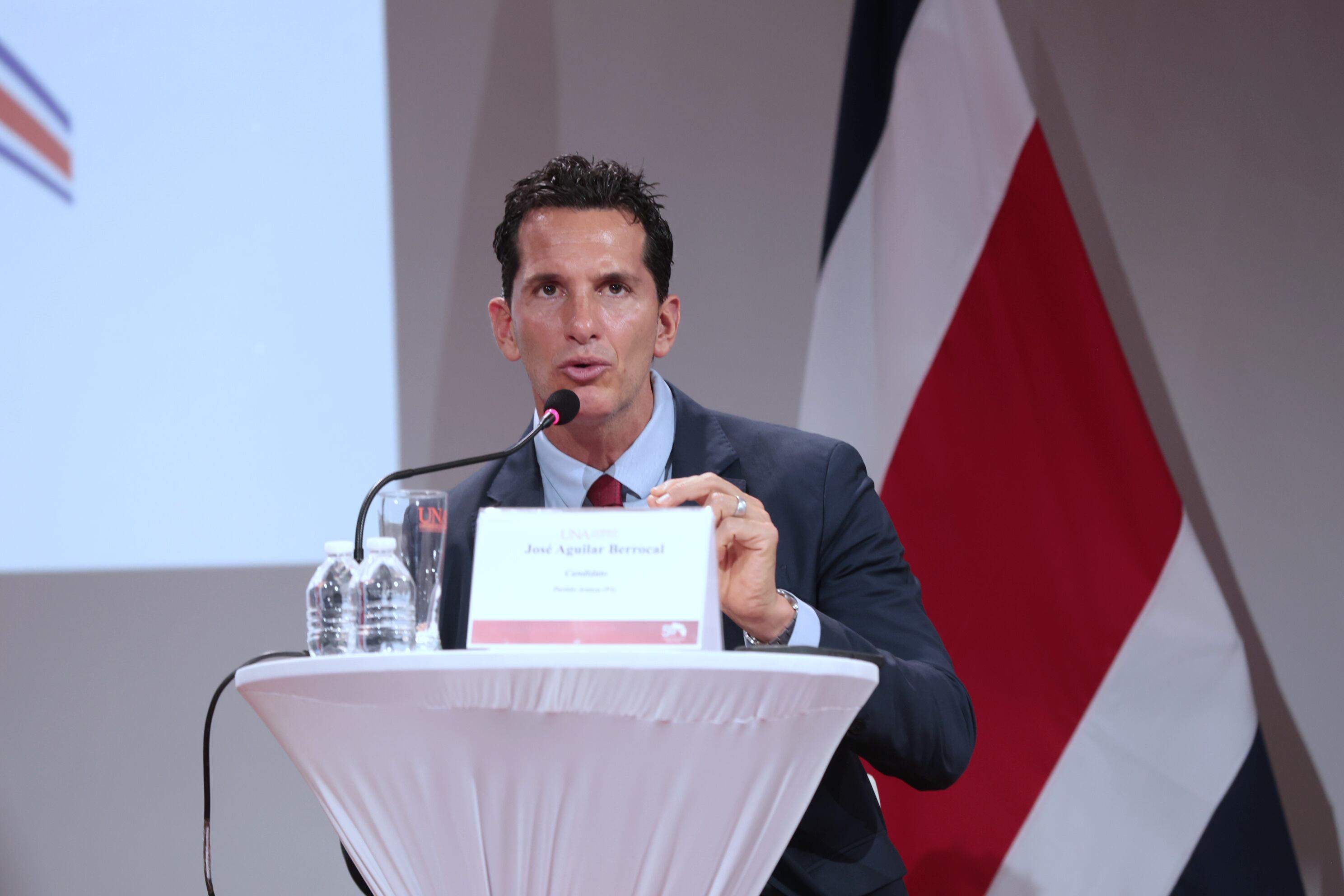 Candidatos a la presidencia de la república durante Debate Presidencial en la UNA