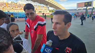 Directivo de Alajuelense habla claro sobre Óscar Ramírez y responde si José Saturnino Cardozo es opción