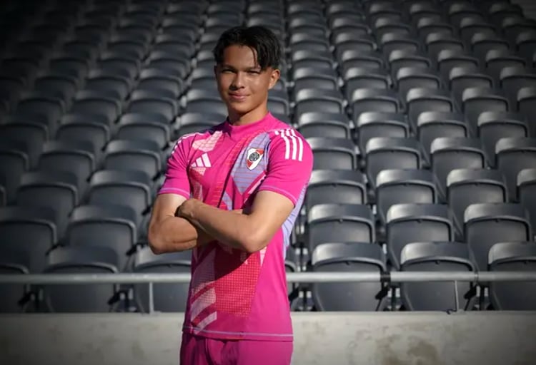 Saul Duran es tico y juega con River Plate