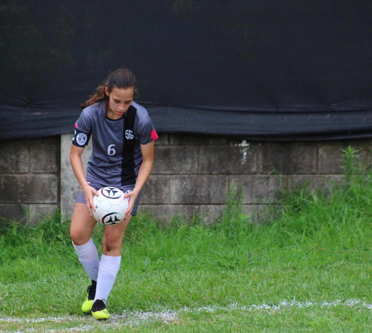Hillary Barquero fue capitana en el equipo de fútbol femenino de Sporting.