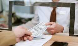Sugef detecta indicios de incumplimiento de bancos en controles contra lavado de dinero