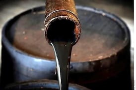 Precio del petróleo sube más de 3% ante tensión entre Estados Unidos e Irán