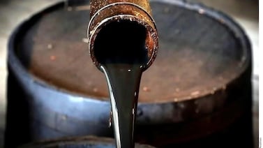 Precio del petróleo sube más de 3% ante tensión entre Estados Unidos e Irán