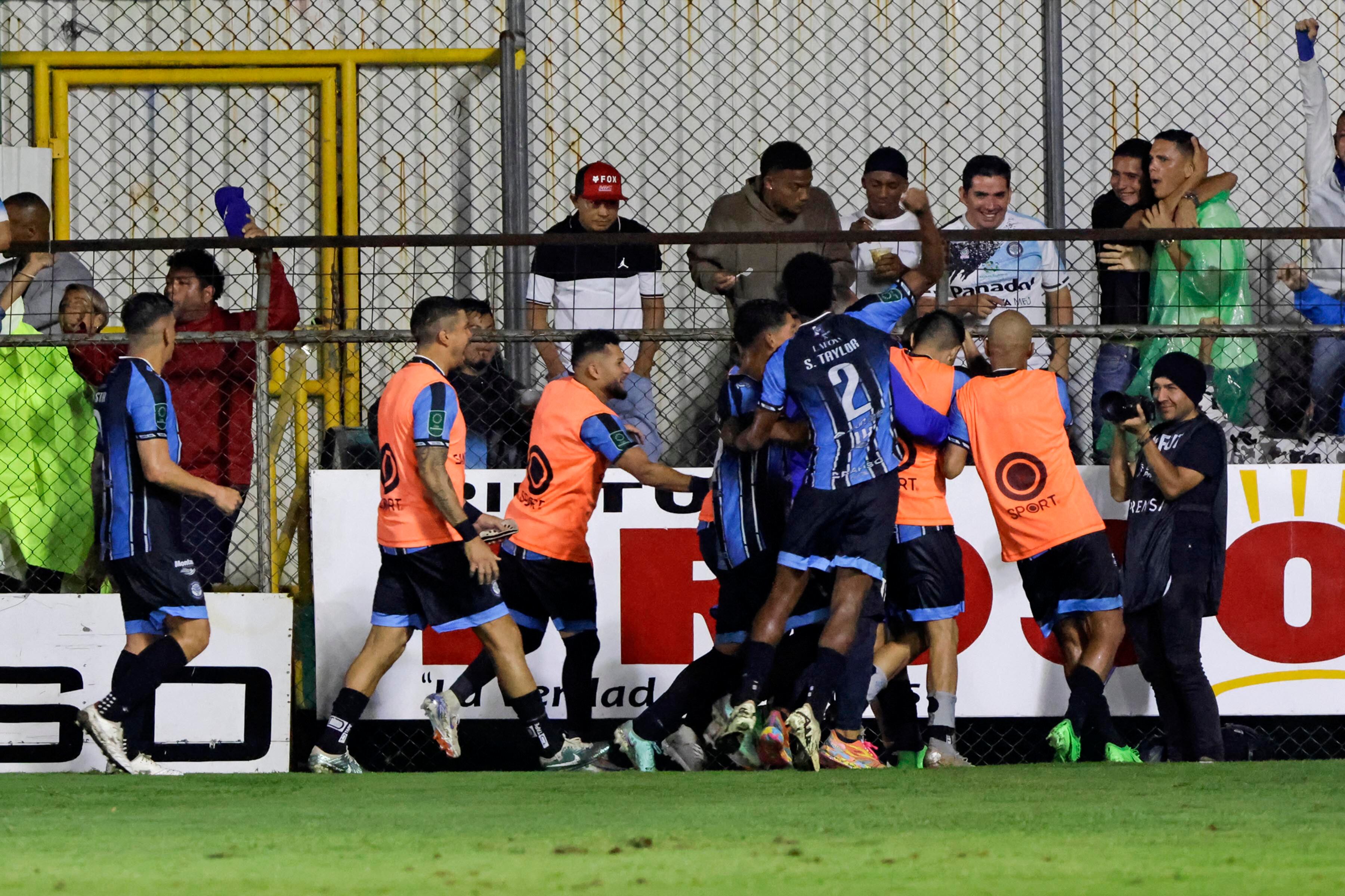 Santa Ana vs Herediano