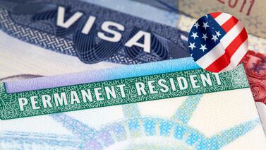 ¿Miles de inmigrantes con green card podrían enfrentar deportaciones? Estados republicanos endurecen controles sobre Medicaid