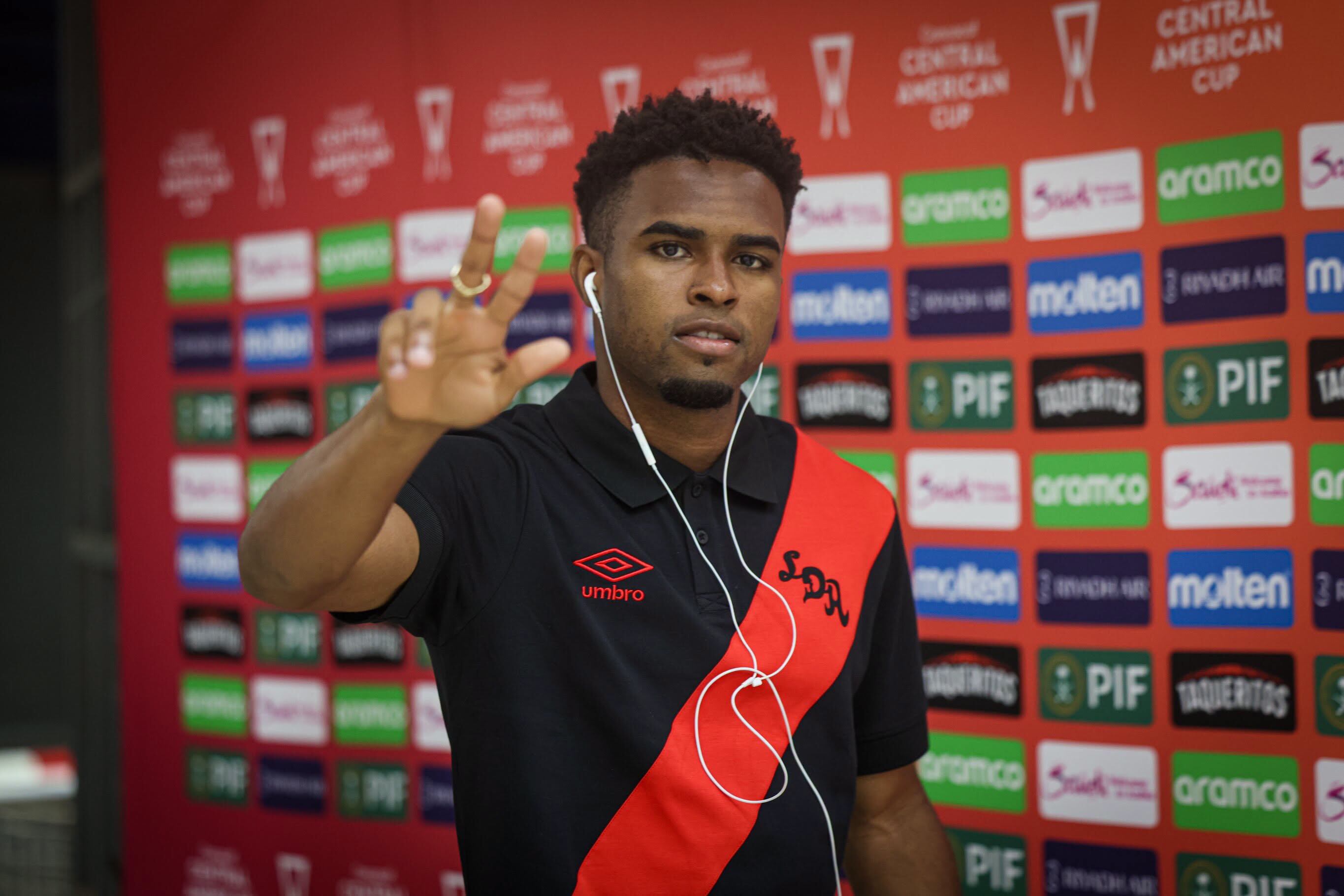 Kenyel Michel es titular en el partido entre Diriangén y Liga Deportiva Alajuelense, en la Copa Centroamericana de Concacaf.