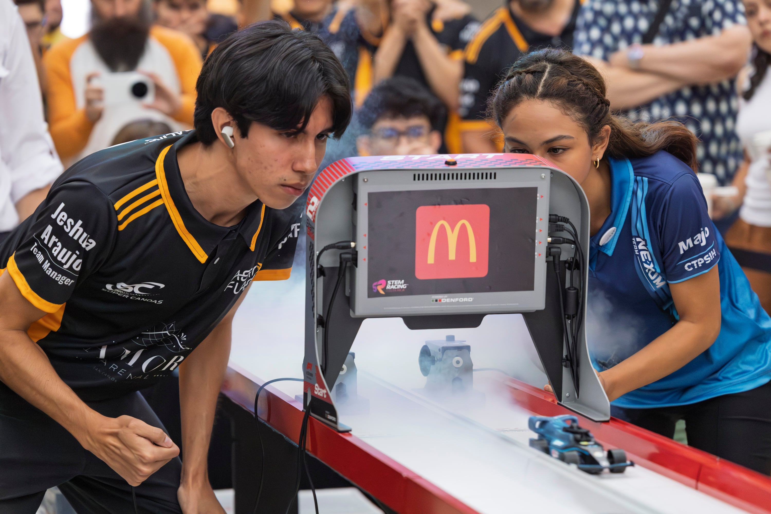 24/05/2026, San José, Lincoln Plaza, Stem Racing Costa Rica, competencia de colegios de varias zonas del país.