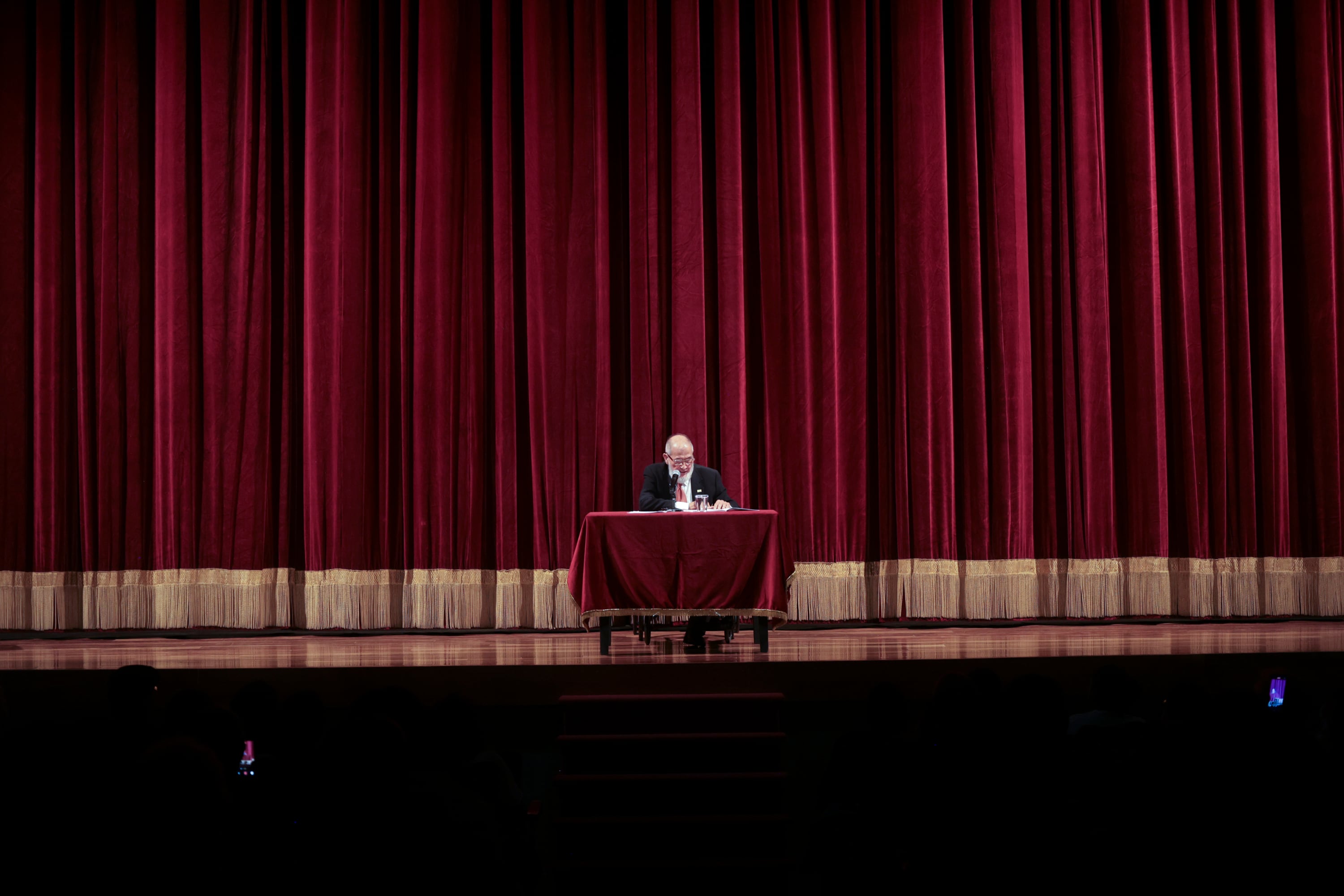 23/09/2026, San José, Teatro Nacional, Recital y entrevista con el poeta nacional Alfonso Chase.
