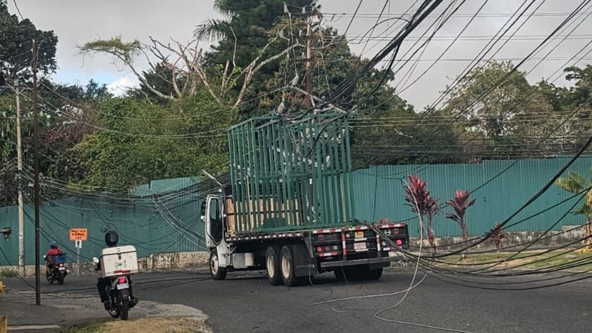 La CNFL calcula que hasta 500 personas se pueden estar viendo afectadas.