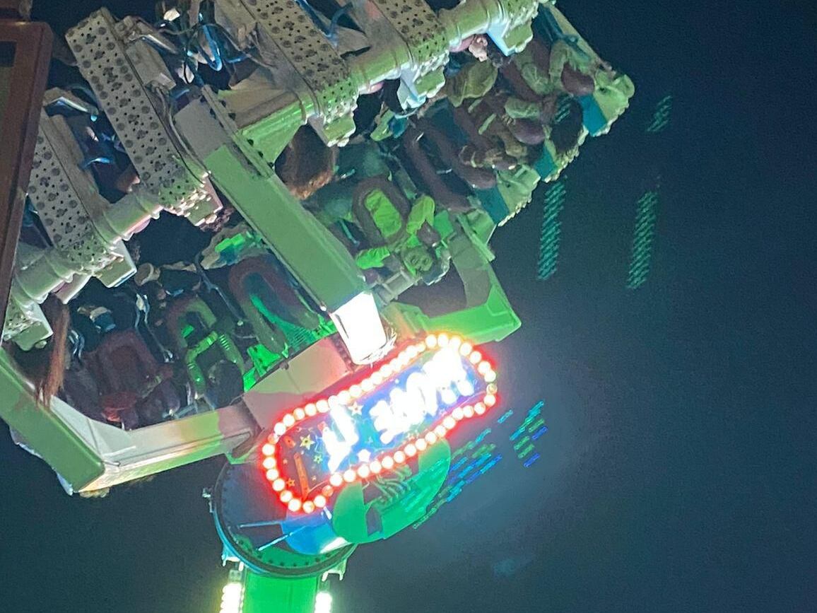 Emergencia en juego mecánico en Palmares. Foto: Bomberos