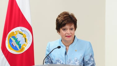 Presidenta del TSE llama a alcaldes electos a enfrentar el narcotráfico