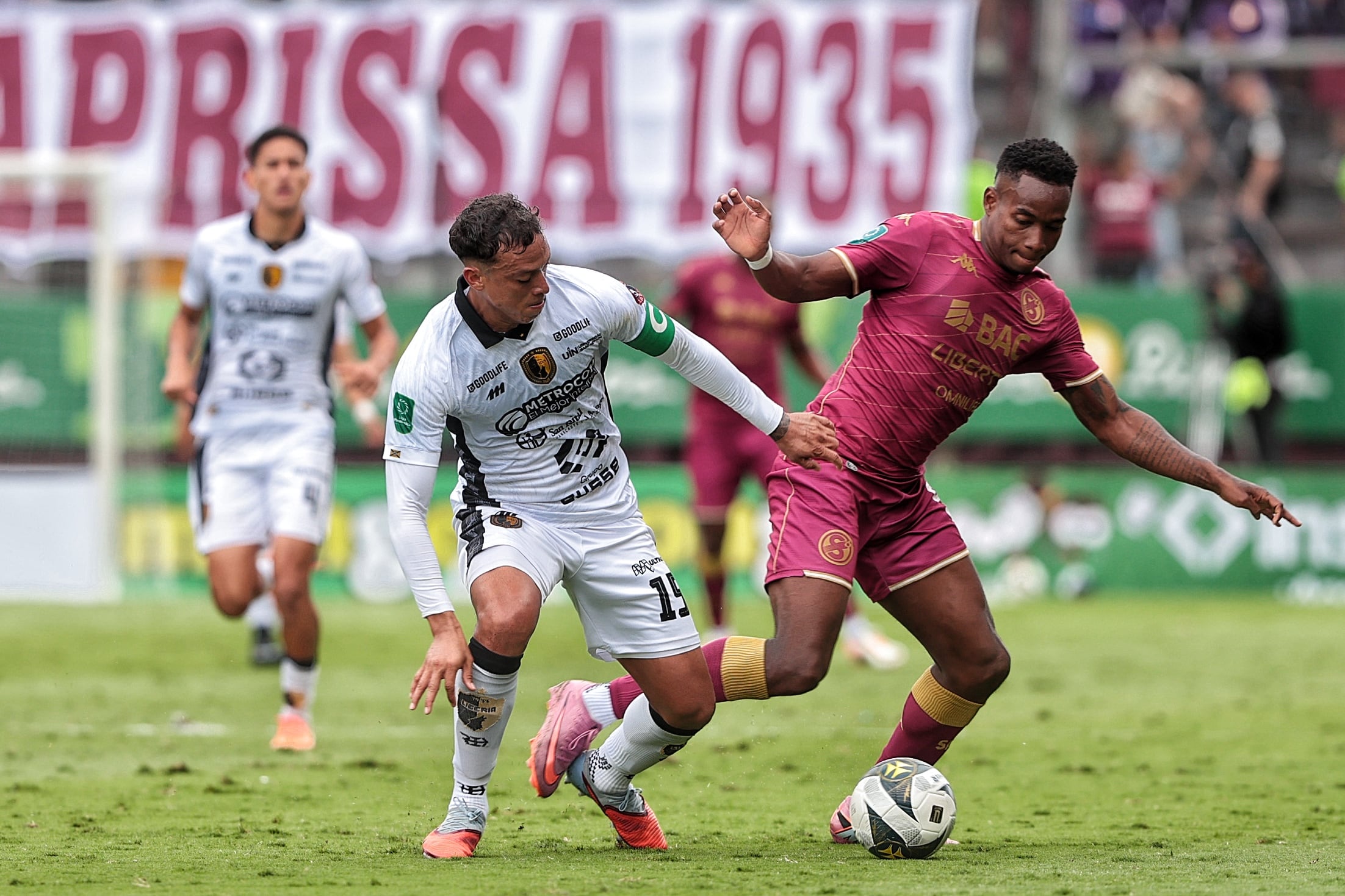 12/04/2026/ juego entere Deportivo Saprissa vs Municipal Liberia por la Liga a Promerica en el estadio Ricardo Saprissa/ foto John Durán