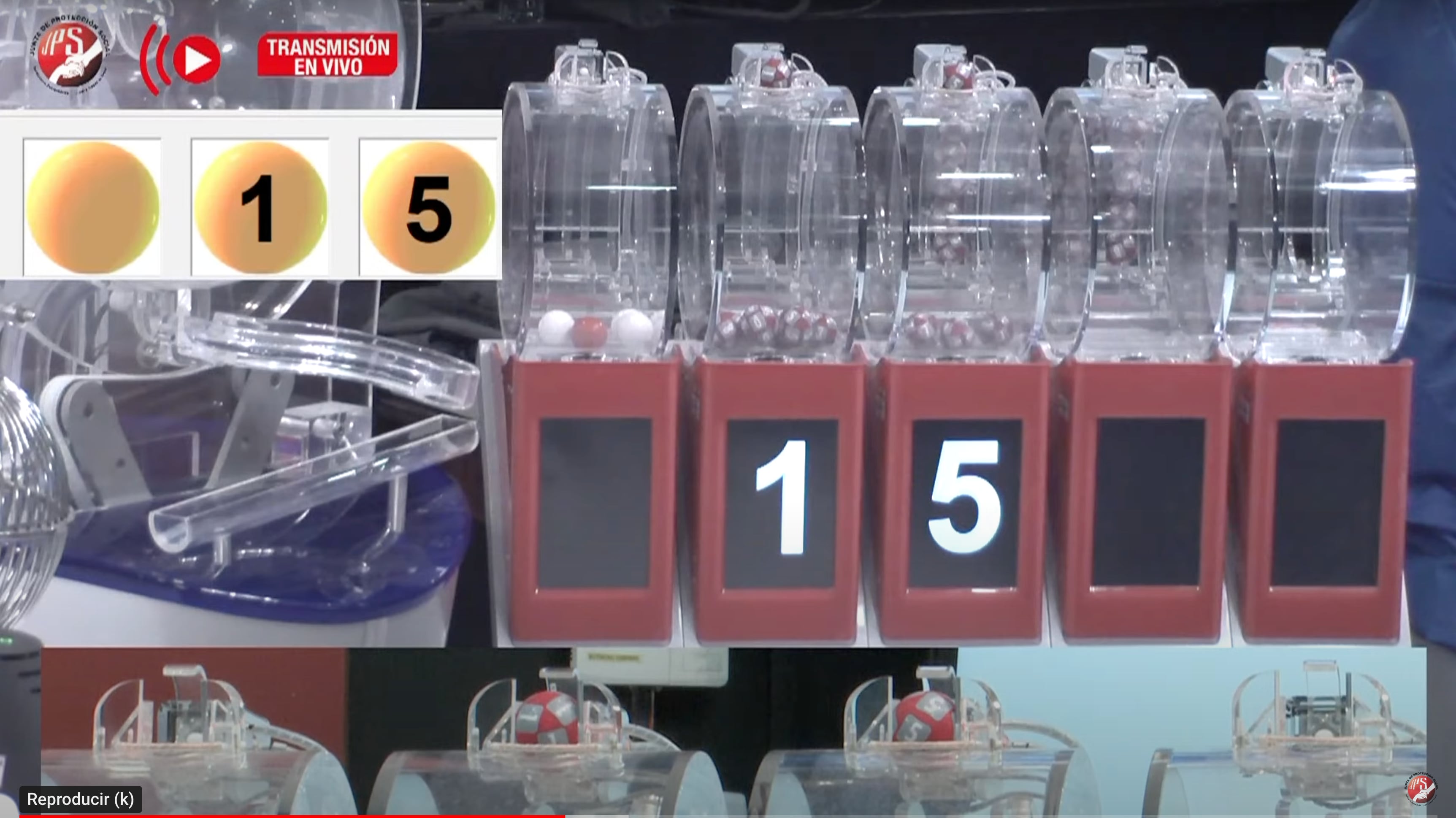 Captura de video donde salió ganador el 15 en los Nuevos Tiempos Reventados este 14 de agosto. La tómbola sobre el número 5 tenía solo cinco bolitas en vez de diez al momento de ponerse en marcha el juego. Fotografía: Cortesía.