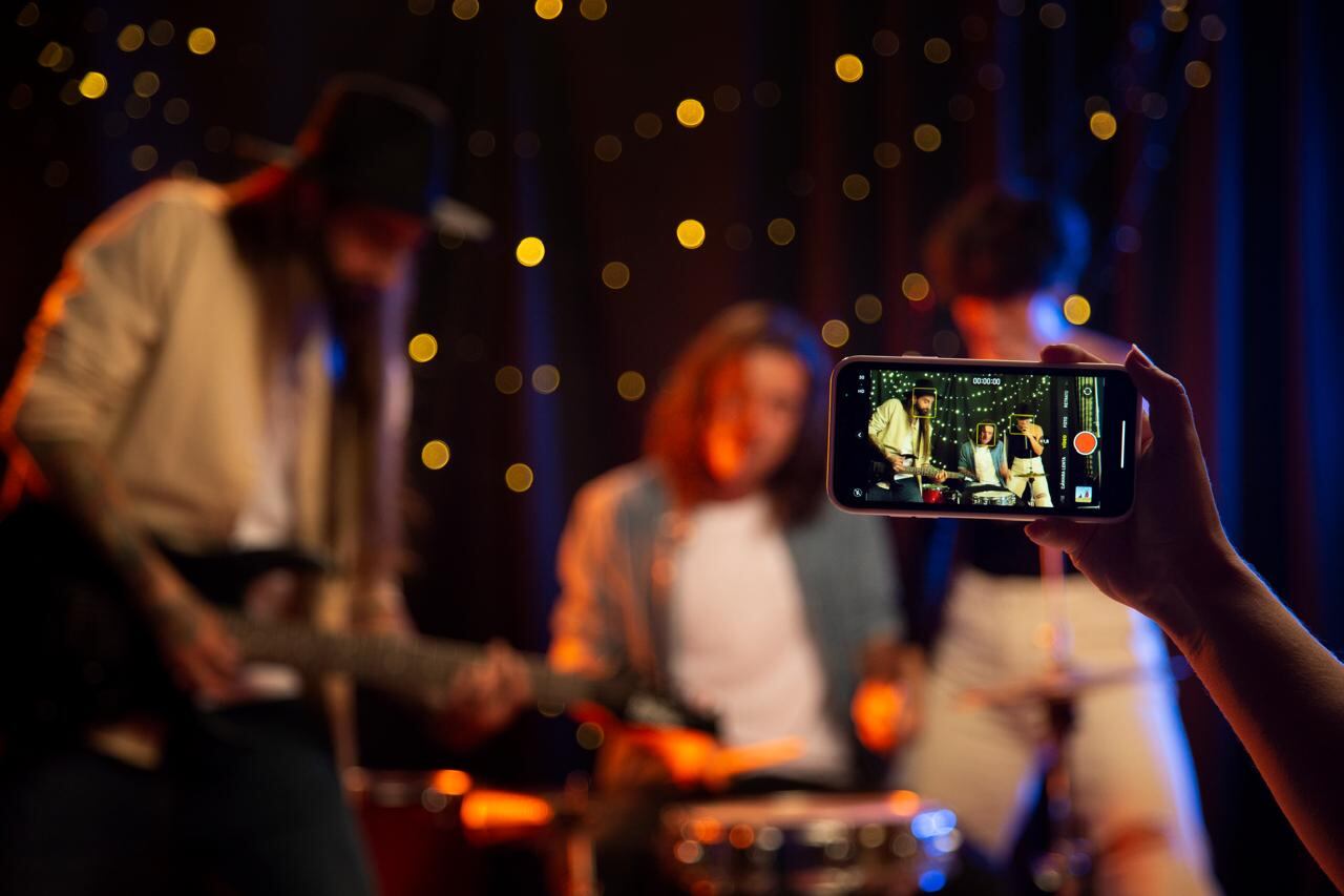 Un espectáculo musical de acceso gratuito en Paseo de las Flores que reúne a tres de las voces más reconocidas del país: Javier Cartín, Joaquín Yglesias y Víctor Kapusta.