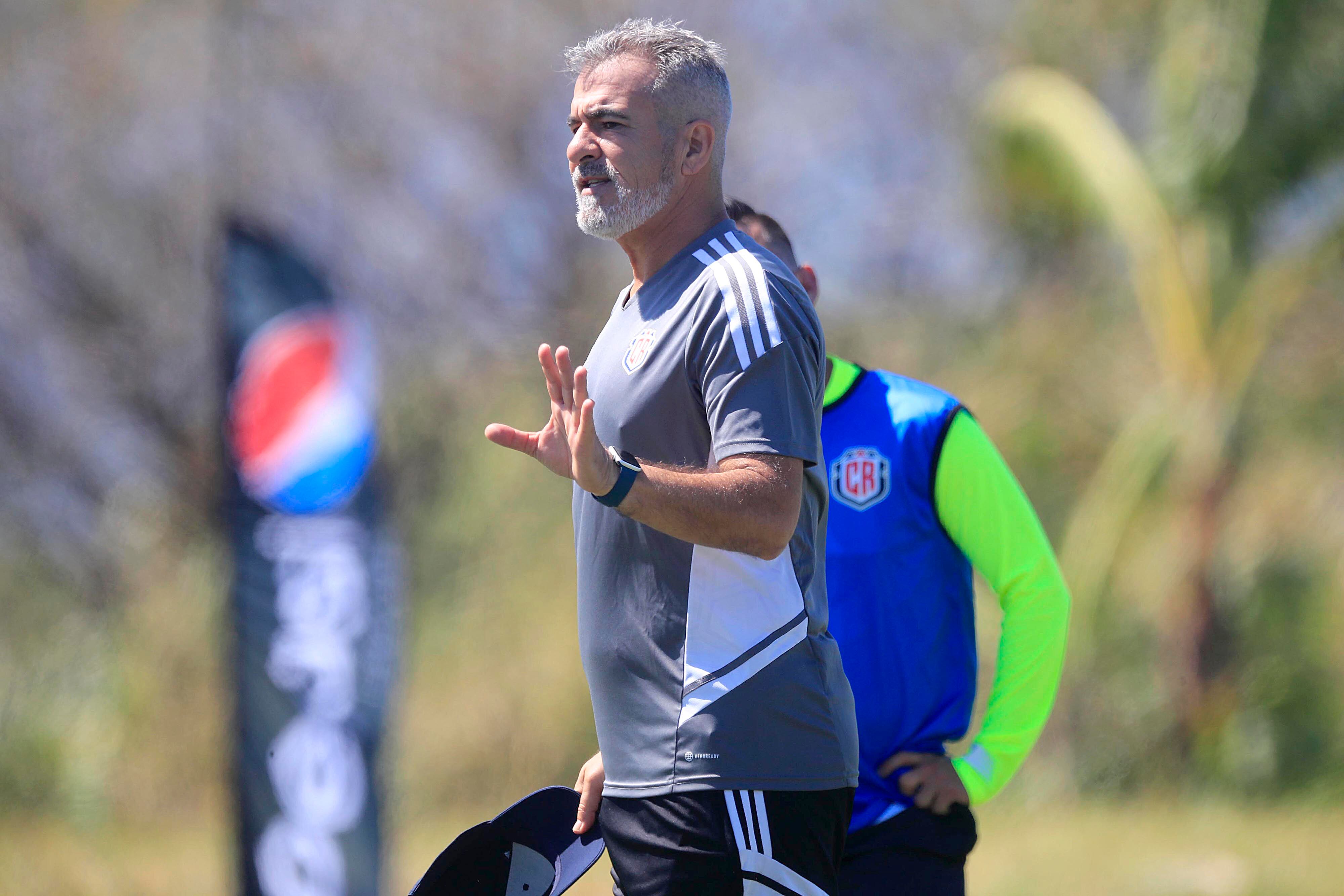 Horacio Elizondo, presidente de la Comisión de Arbitraje, renunció a su cargo la semana anterior. Señaló que en algunas ligas hay intereses por medio del arbitraje.