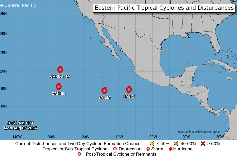 Este lunes la temporada de huracanes del Pacífico tenía cuatro ciclones simultáneos muy al este de la costa de México sin efectos en el continente. La del Atlántico se intensificará el mes entrante. Imagen: Centro Nal. de Huracanes.