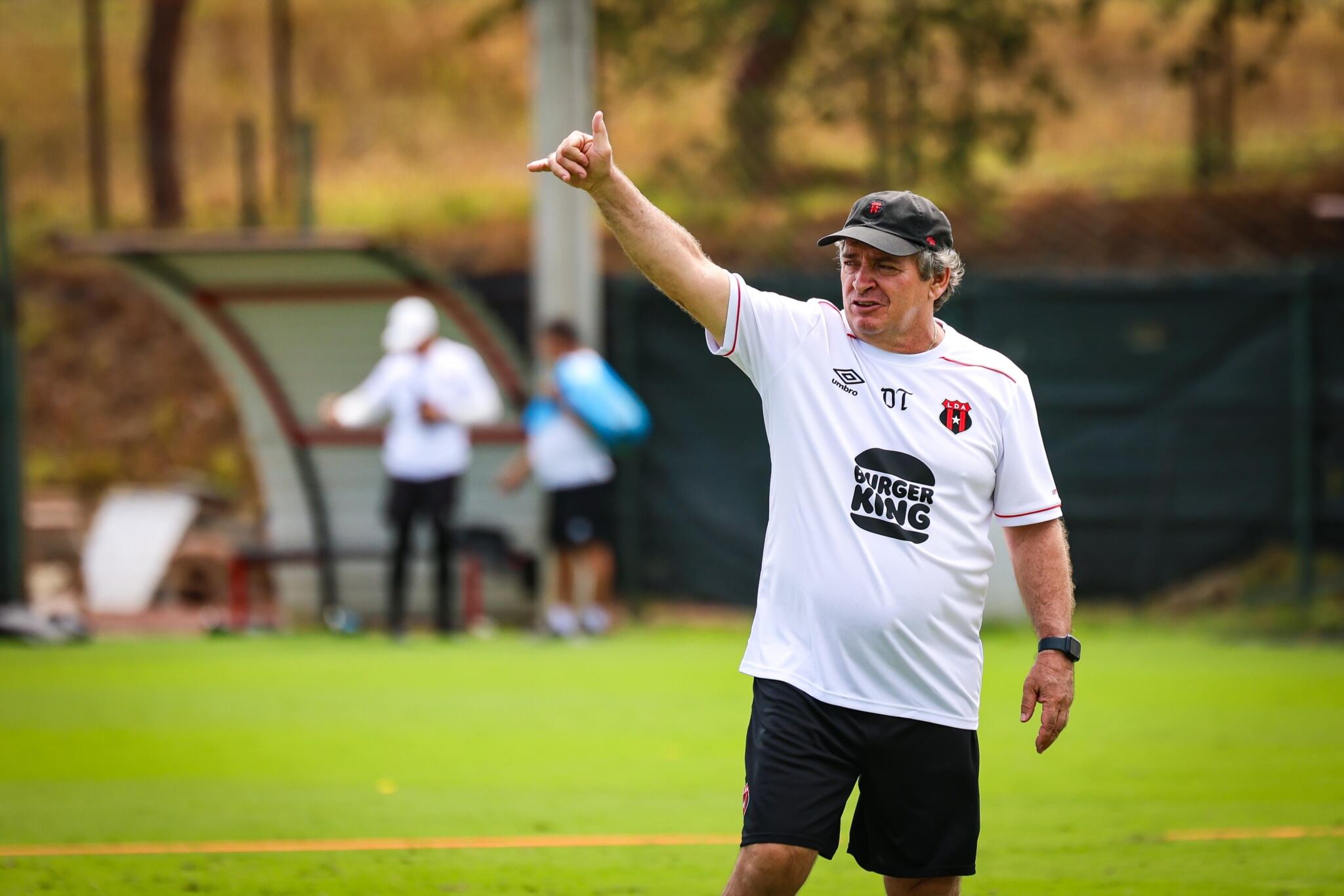 Óscar Ramírez está disfrutando su regreso al fútbol con Liga Deportiva Alajuelense.
