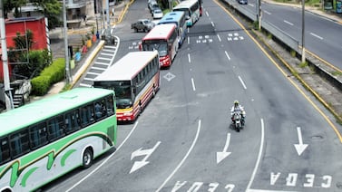 Autobuseros también se sumarán a la huelga de taxis de este martes 18 de febrero: este será el impacto