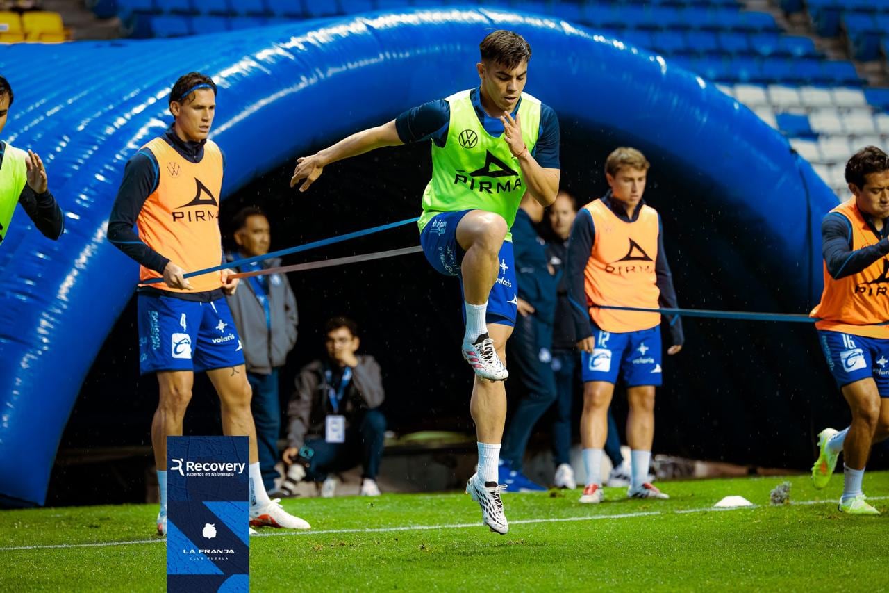 Juan Pablo Vargas se integró a Puebla y fue titular de una vez luego de su participación con la Selección de Costa Rica.
